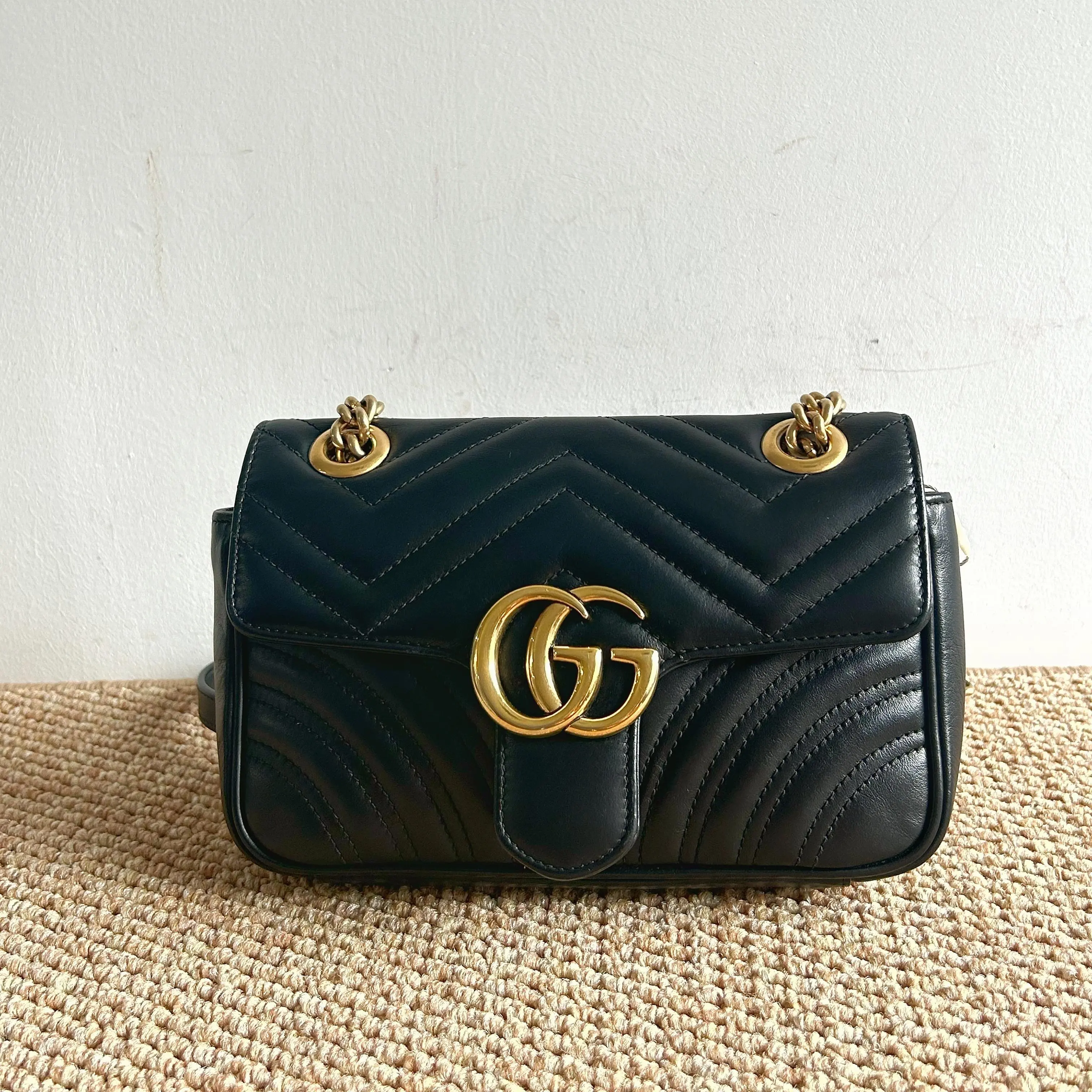 Pre-owned GUCCI Classic Black Horsebit 22 Single Shoulder Crossbody Chain Bag