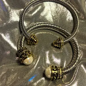 The Rich Auntie Bracelet Set