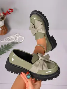 Women's Bowknot Patent Leather Thick Sole Loafers, Non-slip, Wear-resistant, Lightweight and Comfortable, Suitable for Campus Commuting, Office Work, Daly Shopping, Dating Outings, Street Photography, and Multi-scene Outfits