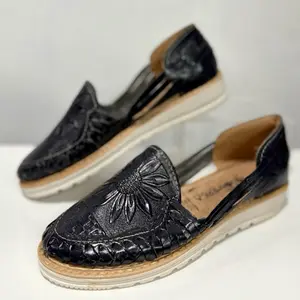 Mexican Leather Huaraches Handmade Flatform Women's Shoes with Butterfly Pattern & Closed Toe Comfortable Casualtrainers for All Seasons