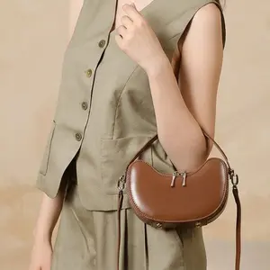 1pc Niche Design Apple Ingot Bag, Summer Exquisite Handbag for Women, High-end Shoulder Crossbody Bag, Trendy Dumpling Shape Purse.
