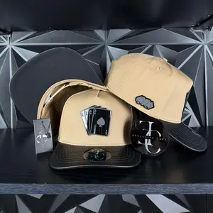Exclusive caps poker SnapBack hat-white/leather brim