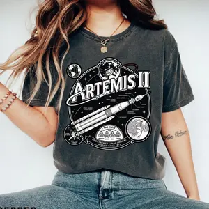 2026 Artemis II NASA T-Shirt, NASA Space Launch System Rocket Sweatshirt, Vintage  Moon Mission Crew Unisex Tee