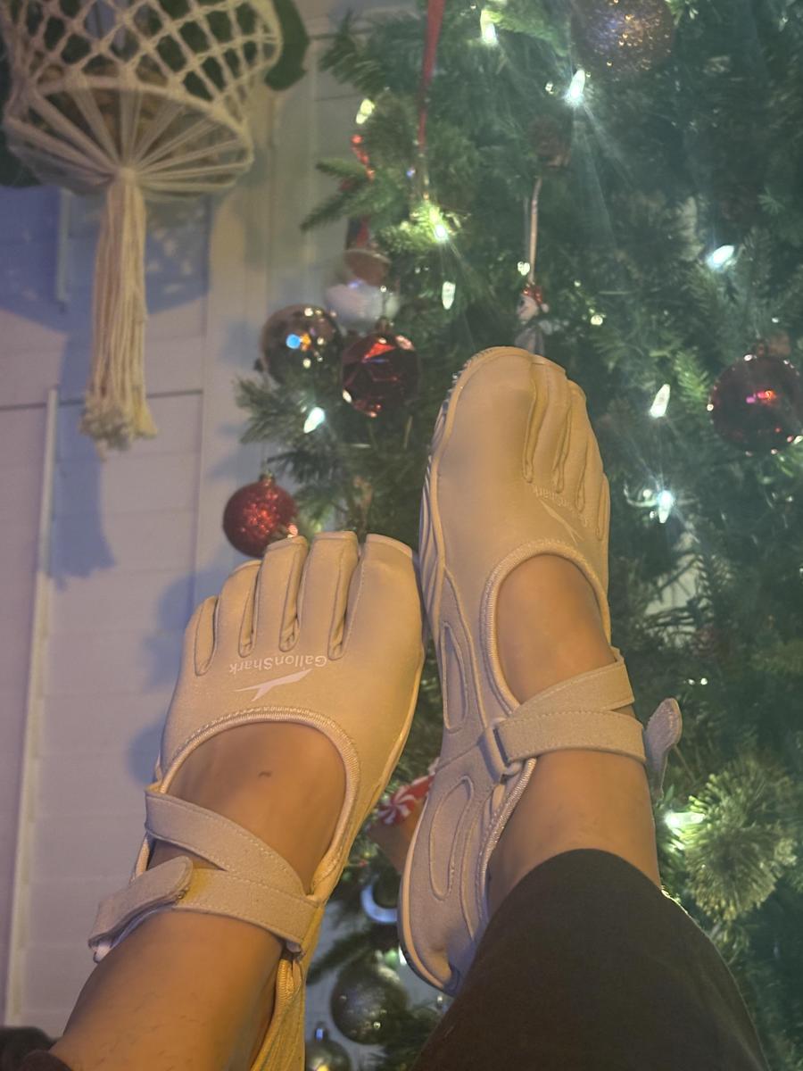 Item: Grey-white, 6.5-7