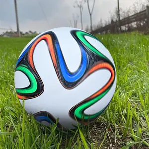 Size 5 Football, Soccer Ball 1 Count Seamless Design Football, High Elasticity Football for Professional Training & Competition, Ideal Gift for Sports Enthusiasts
