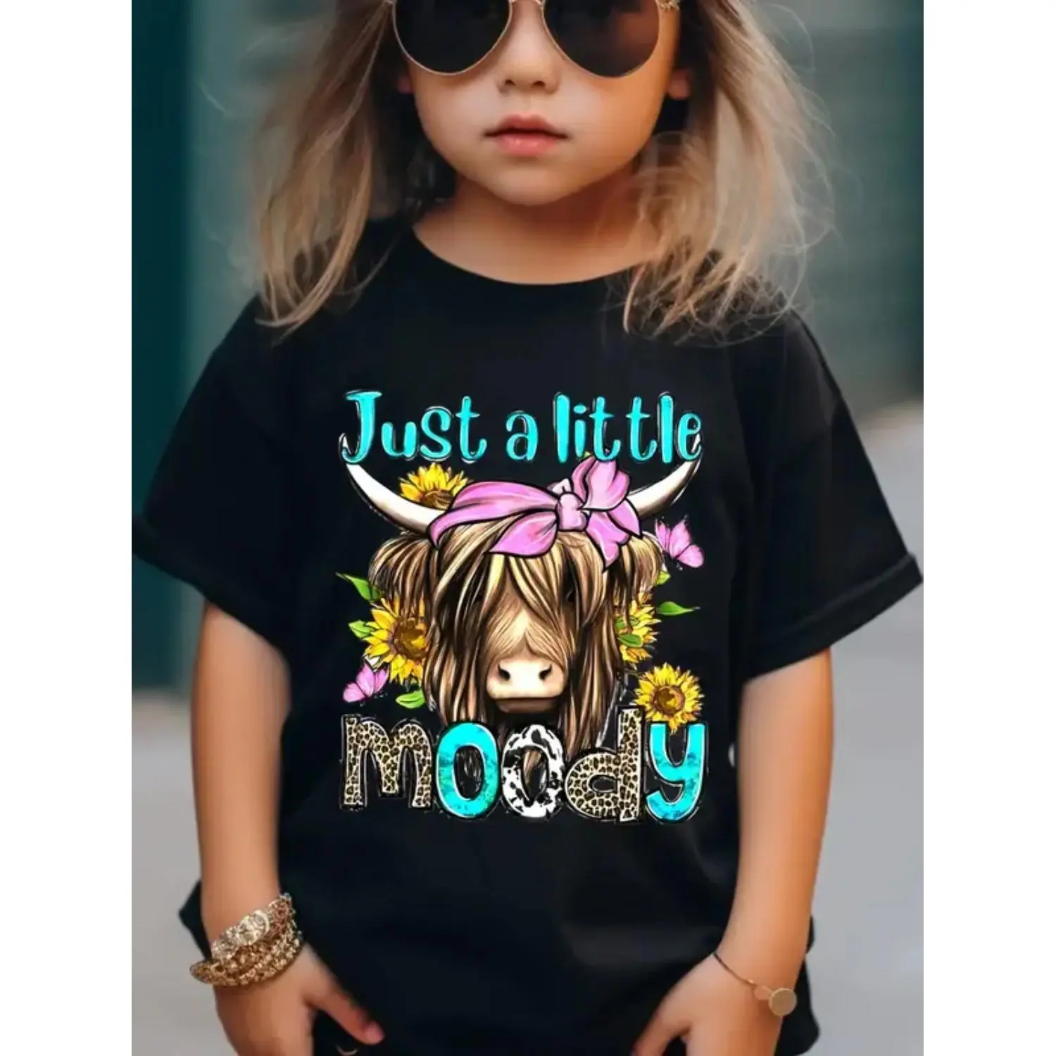 Girls' Cotton T-shirt, Casual Cool Graphic Tee with Cow Head and Letter Print, Short Sleeve Crew Neck Top for Summer, Graphic Printed Tees