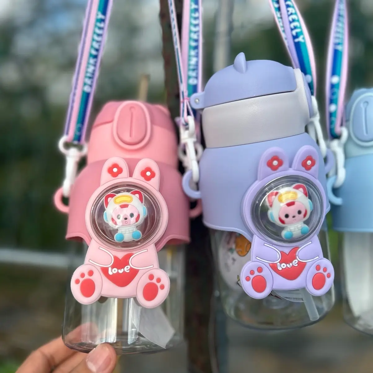 Cute Kawaii Cartoon Plastic Water Bottle, 600ml/20.29oz, Cute Summer Children'S Straw Cup With Strap, Portable Water Bottle For Sports, Fitness, Outdoor Travel, Back To School supplies