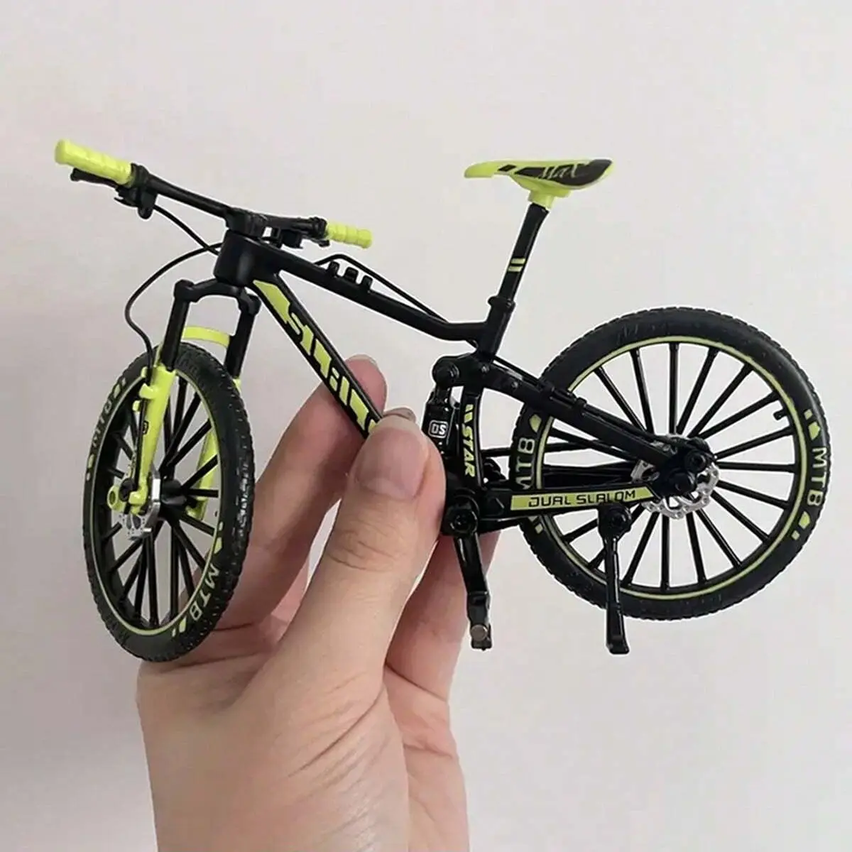 Mini Alloy Bicycle Model, Small Decorative Art Sculpture, Cute Miniature Decoration, Home Living Room Bar Coffee Shop Decor, Versatile Placement, Room Decor, Home Decor Ornament, Decor Figurine