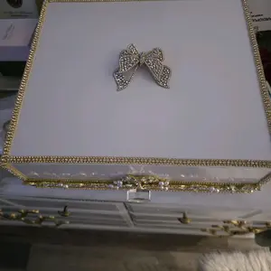 Luxury White & Gold Rhinestone Jewelry Box with Pearl & Crystal Embellished Keepsake Organizer Featuring Elegant Bow Design