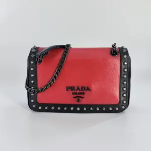 Pre-owned PRADA Leather Crossbody Bags Chain Flap Bag Studded Glace Calf Small JV00281