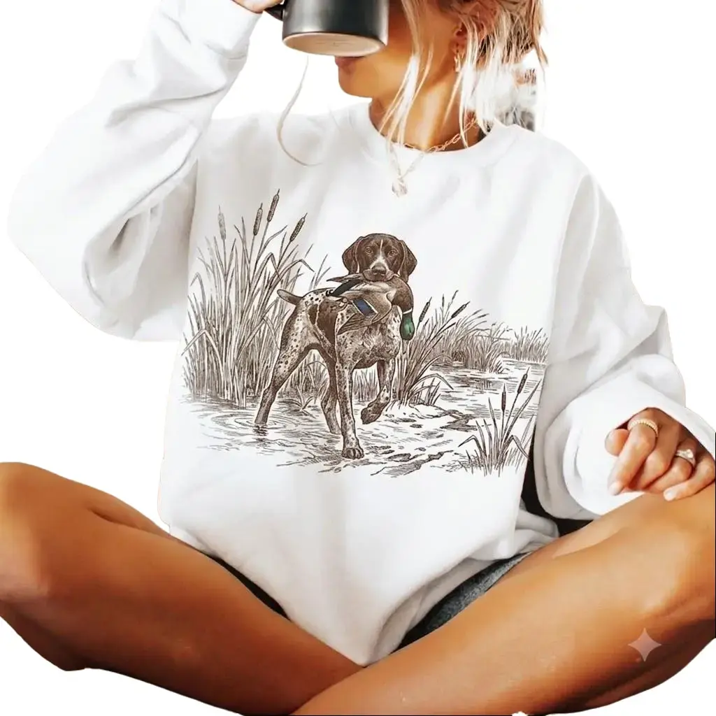 Vintage Hunting Dog Sweatshirt, German Shorthaired Pointer Duck Hunting Crewneck, Retro Wildlife Nature Jumper, Outdoor Dog Lover Gift