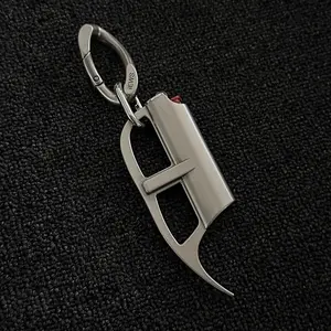 Cute Heavy-duty Vintage Punk Creative Keychain, Matte Distressed High-end Streetwear Accessory for Urban Fashion Enthusiasts