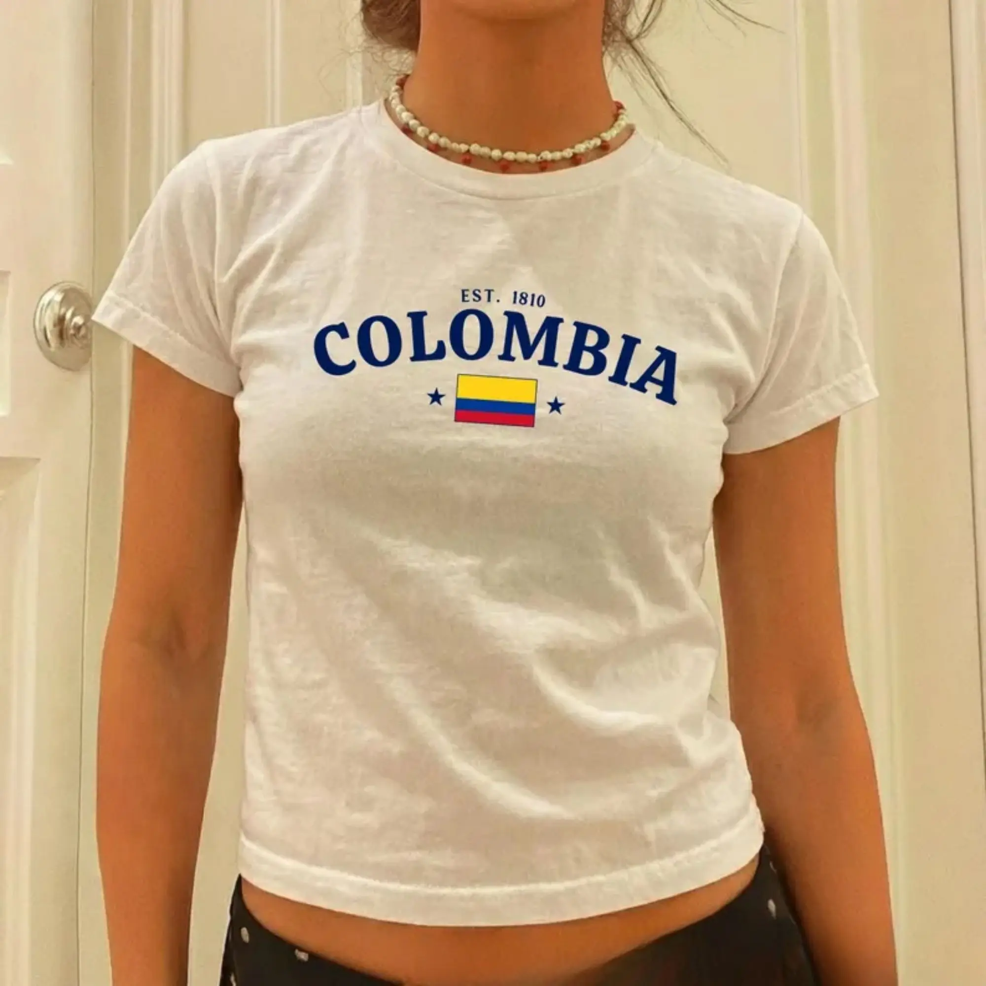 Women's Casual Short-Sleeve Cropped Spider T-Shirt, Colombian Flag Fitted Baby Tee, Vintage 2000s Latina Heritage Summer Outfit, Colombia Pride Gift