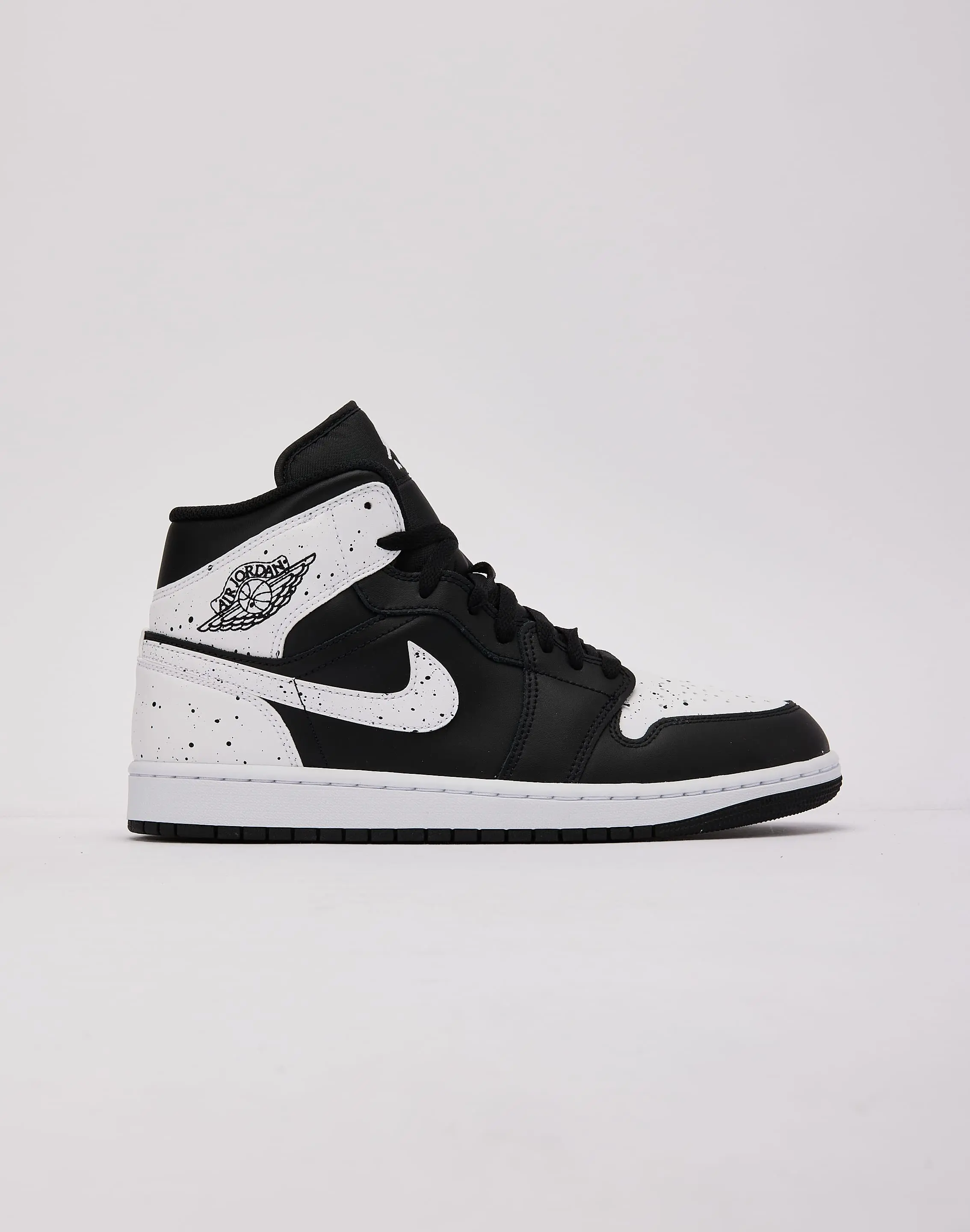 Mens Jordan Air Jordan 1 Mid SE 'Oreo' Mens Jordan Air Jordan 1 Mid SE 'Oreo'