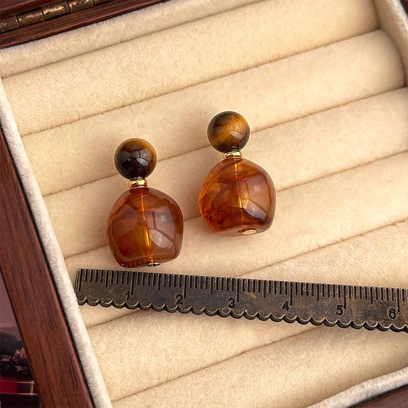 Renaissance Vintage Light Medieval Style Melad Amber Stone Earrings Collection Artistic Retro French Stud Earrings Silver Needle Copper Metal Ear Accessories