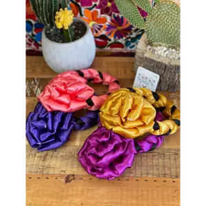 Trenzado con Moño Headpiece