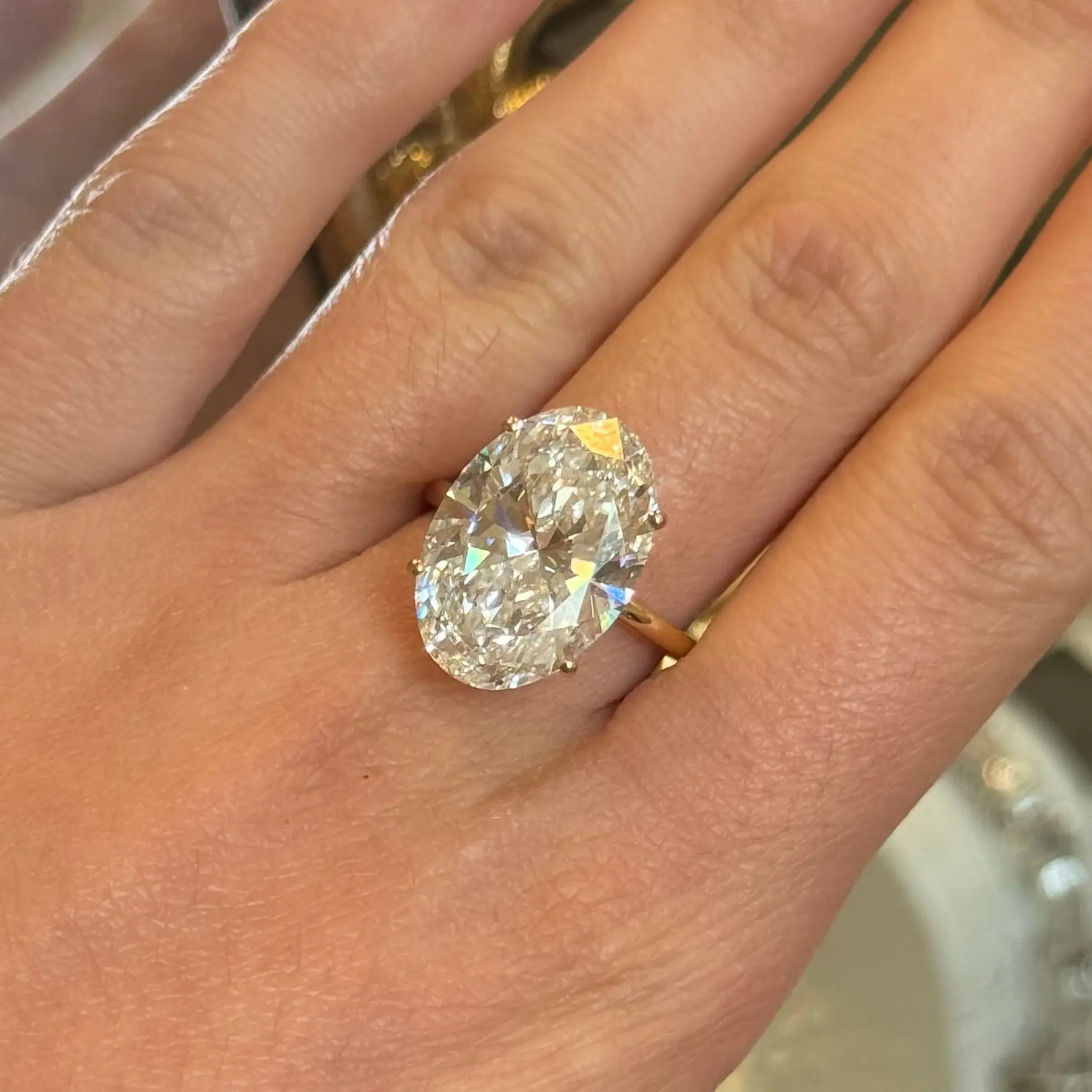 LAB 9.88ctw Oval Diamond (F/VS1) Ring In 14kt Yellow Gold