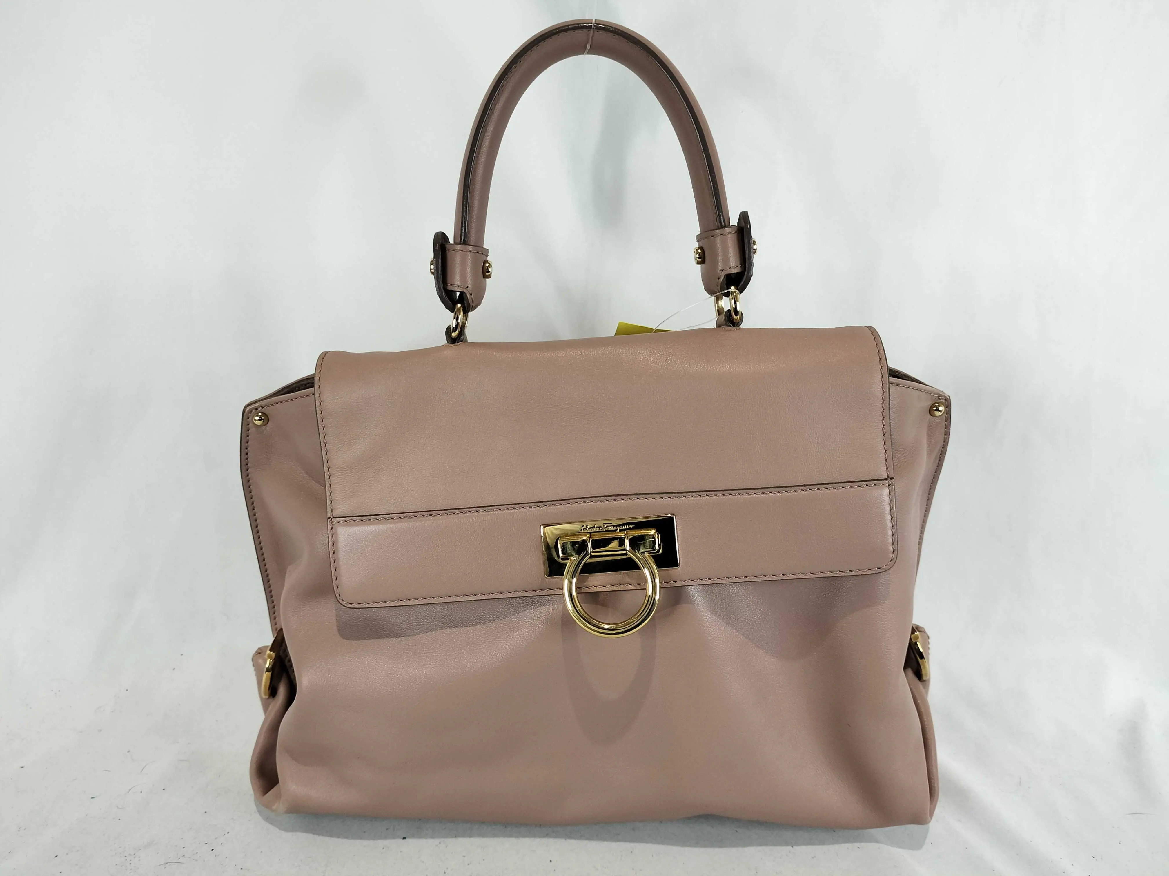Pre-owned SALVATORE FERRAGAMO leather Shoulder Bags Gancini Sofia Handbag (266161388)