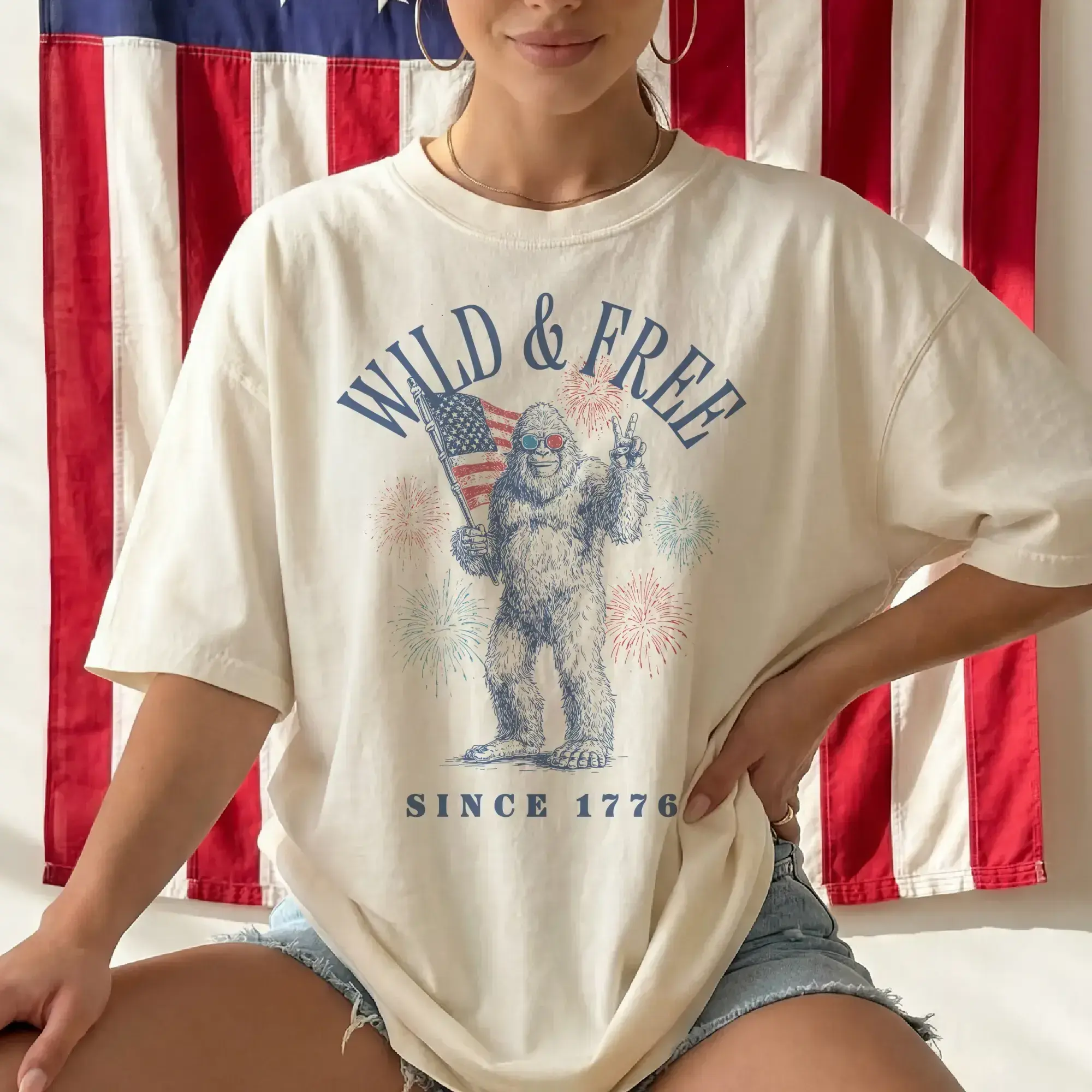 Comfort Colors Bigfoot American Flag T-Shirt Vintage Patriotic Sasquatch Shirt 4th of July Tee for Men Women, Gift for Bigfoot Lovers