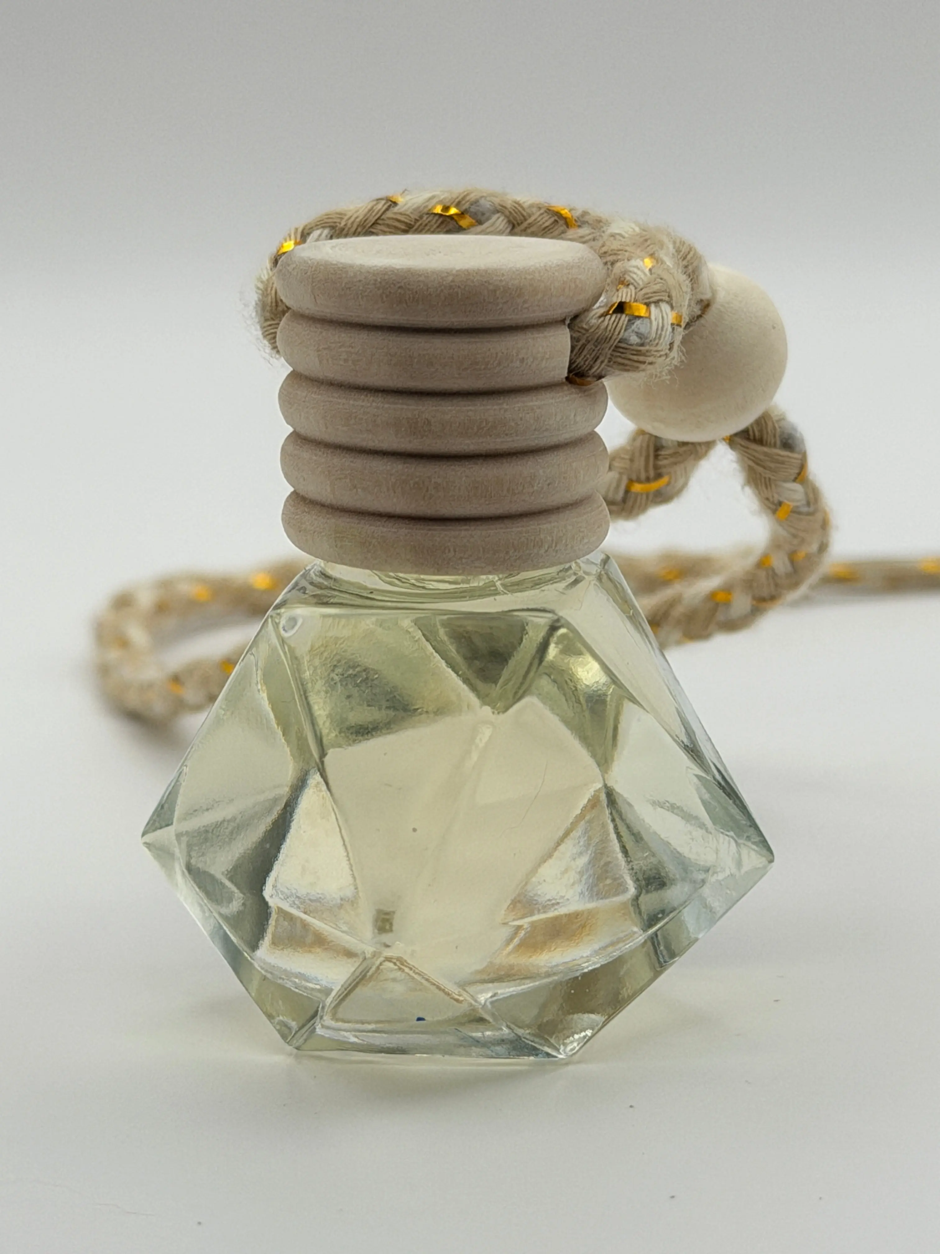 Sylvan Nectar Luxury Powder Car Freshie - Floral Golden Honeysuckle Mini Diffuser, Scent from Untouched Forest, Woodland Magic Accessory for Nature Lovers, Car Interior Use (Spellbound Forge)