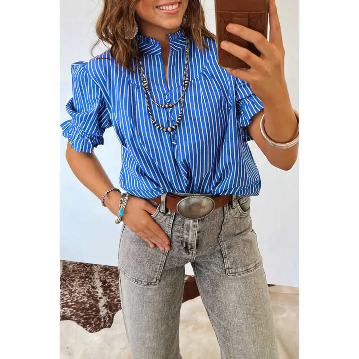 Women's Cottagecore Striped Cotton Blend Blouse, Casual Summer Button Front Top with a Gathered Collar and Ruffled Short Puff Sleeves, Jeans, Shortsleeve, Round Neck, Western Wear, Relaxed Cut, Ruffled Edges, Bold Western Look, Daily