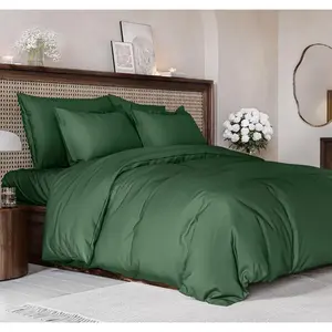 CGK Linens Luxury Soft Premium Duvet Cover Set - Zipper Closure & Matching Pillow Shams in Emerald Green, Size Full