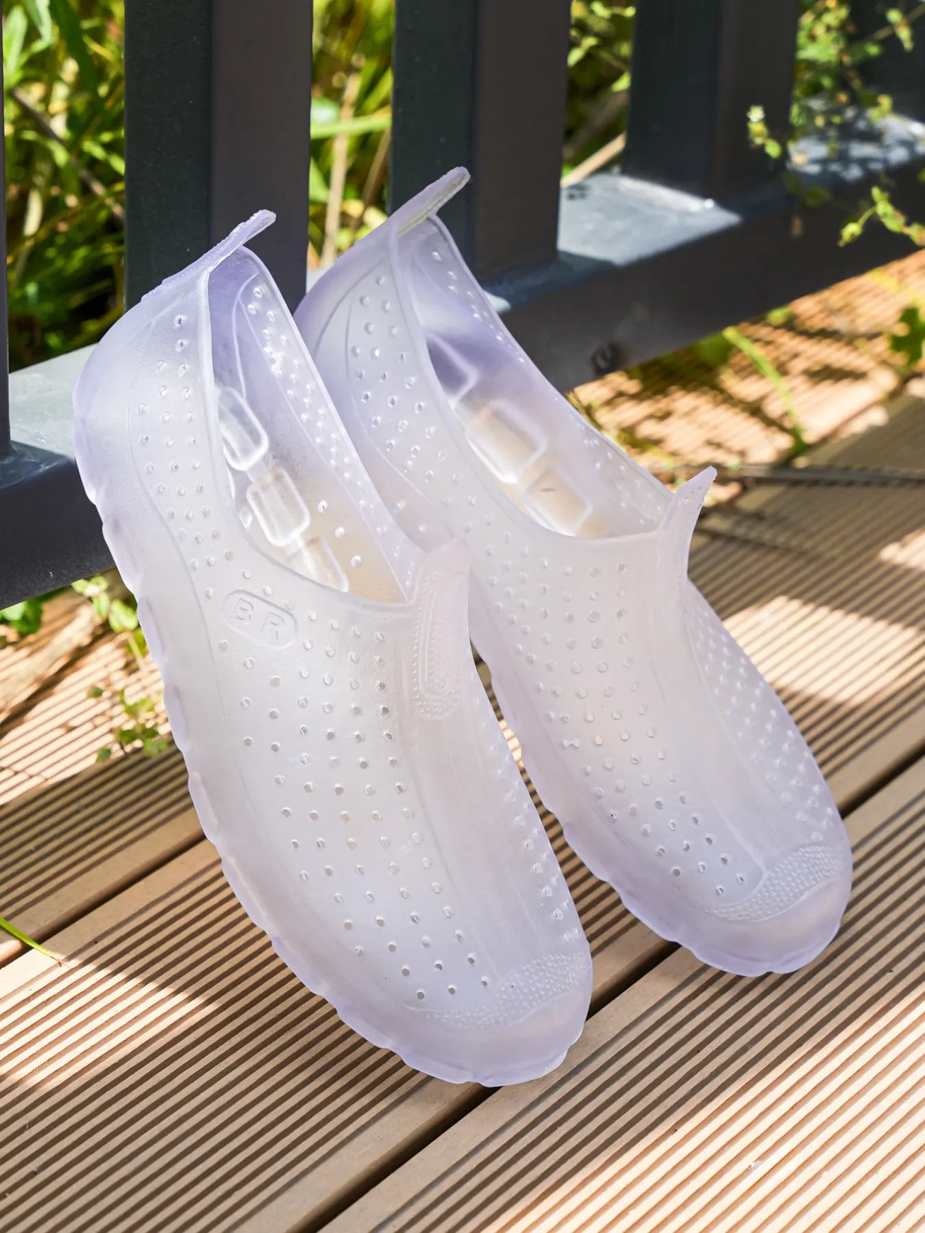 Transparent Hiking Shoes for Adults, Beach Drainage Sandals, Comfortable Hollow Out Design, Ideal for Outdoor Activities, Water Aqua Shoes, Jelly Water Shoes, Minimalist Water Shoes