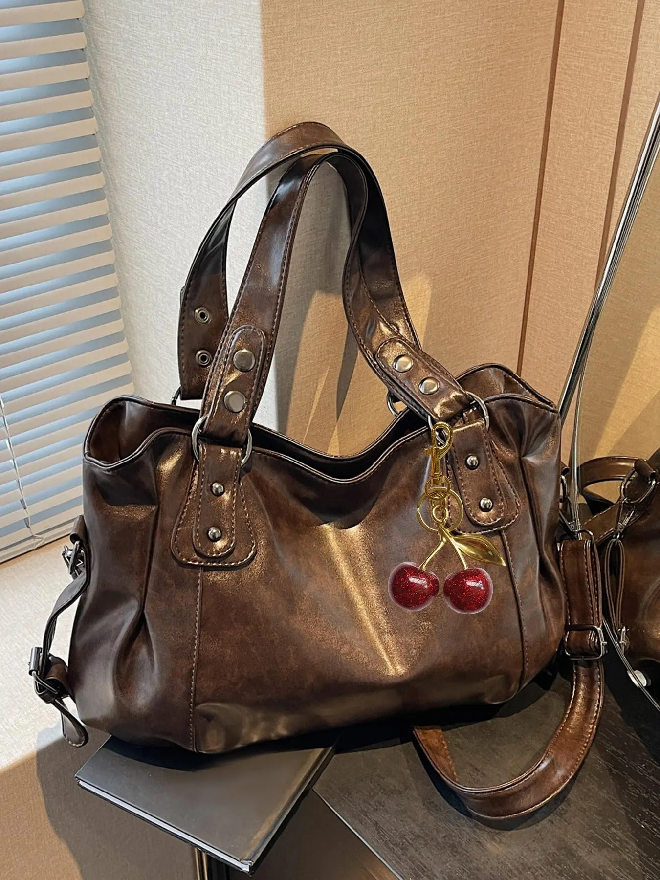 Vintage casual versatile texture tote bag, Casual Fashion Bag, large capacity multi back single shoulder handbag, Everyday shoulder bag, with cherry pendant design, suitable for daily commuting and shopping in the mall