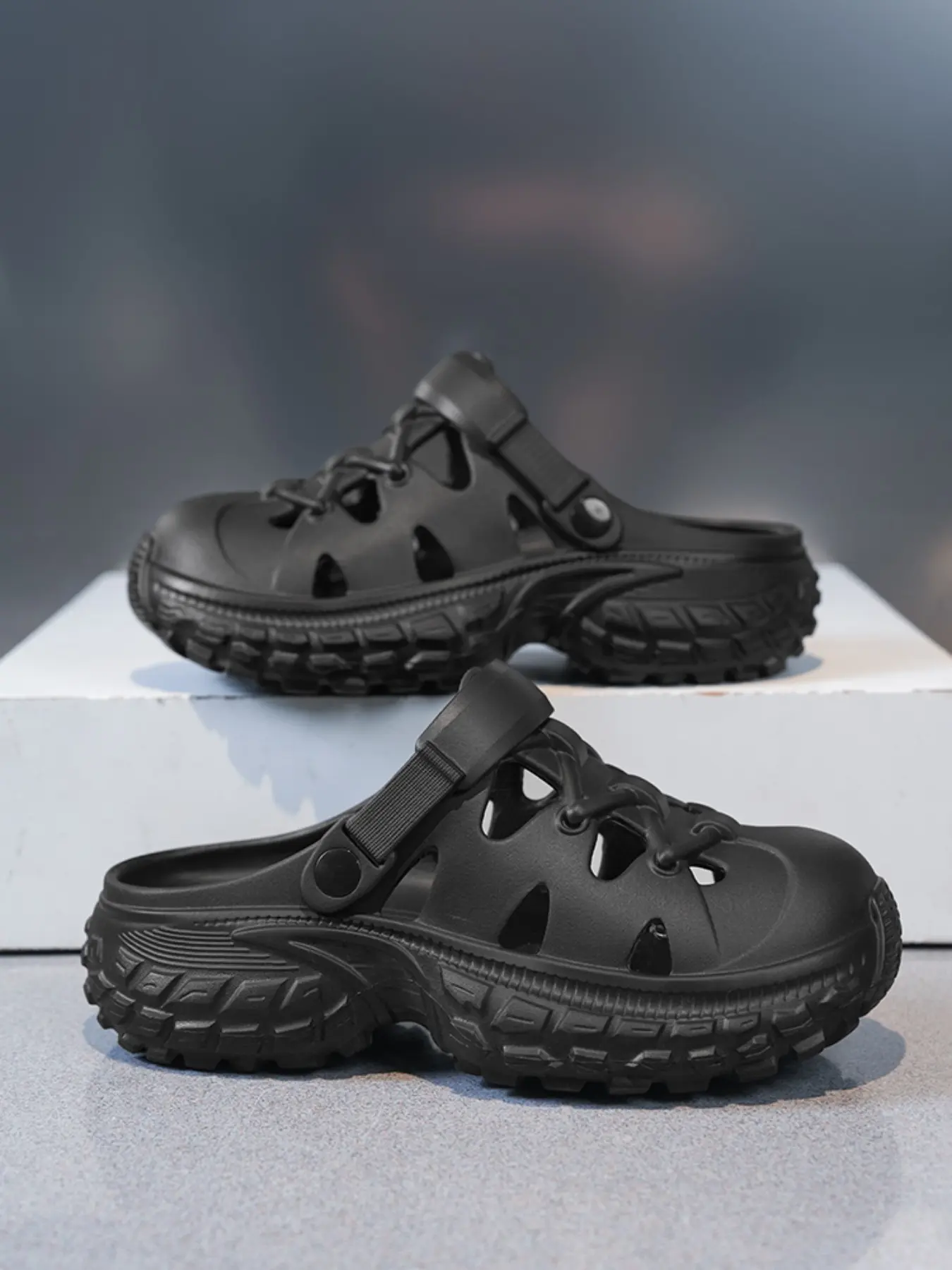 Men's Outdoor Anti-Slip Thick Sole Tire Sandals, Breathable Height-Boosting Two-Way Beach Slippers, Versatile and Comfortable Footwear