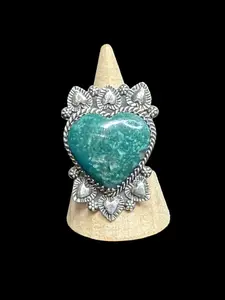 Handcrafted Kingman Turquoise Heart Statement Ring - size 9