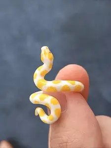 Y2K Cute 3D Snake Ring for Women, Adjustable Rings, Enamel Coiled Python Ring, Gothic Punk Animal Jewelry for Party Gift Statement Ring