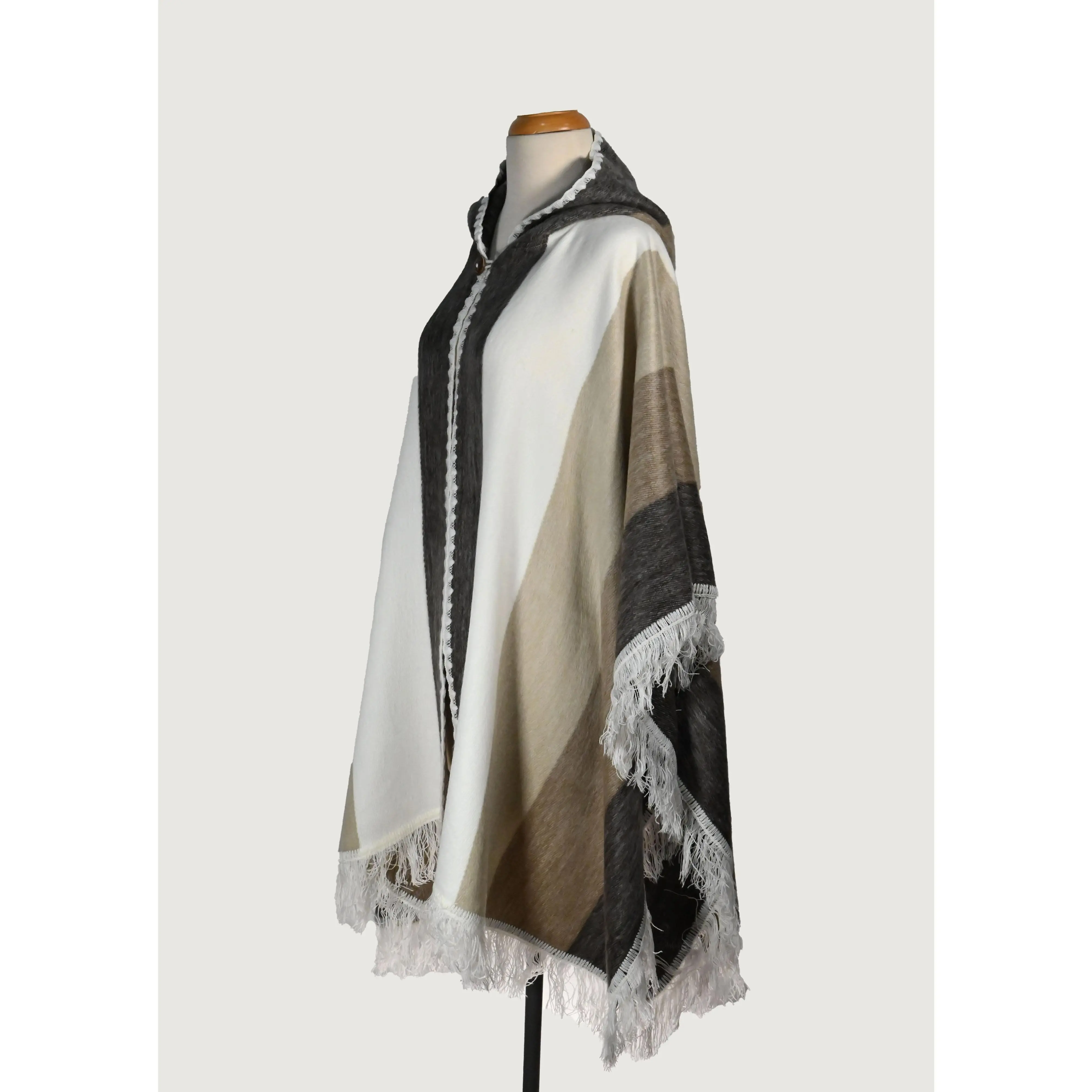 White neutral tones alpaca poncho