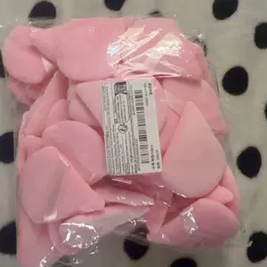 50 Velvet Triangle Powder Puff Set, Makeup Puffs, Reusable Beauty Puff Makeup Sponges for Dry and Wet Use, Suitable for Foundation, Creams, Cushion and Face Makeup Application