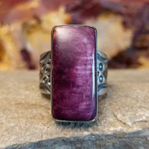 Long Rectangle Purple Spiny Oyster Shell Ring by Bernyse Chavez GJ-RNG-0209 Size 8
