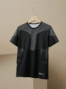 New men's breathable round neck T-shirt with letter pattern printed thin outdoor badminton training running quick drying top Breathable Workout Tops