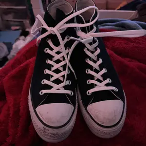 Product Review of Bread No-Tie Elastic Shoelaces – Slip-On Magic for Sneakers & Running Shoes from A**!