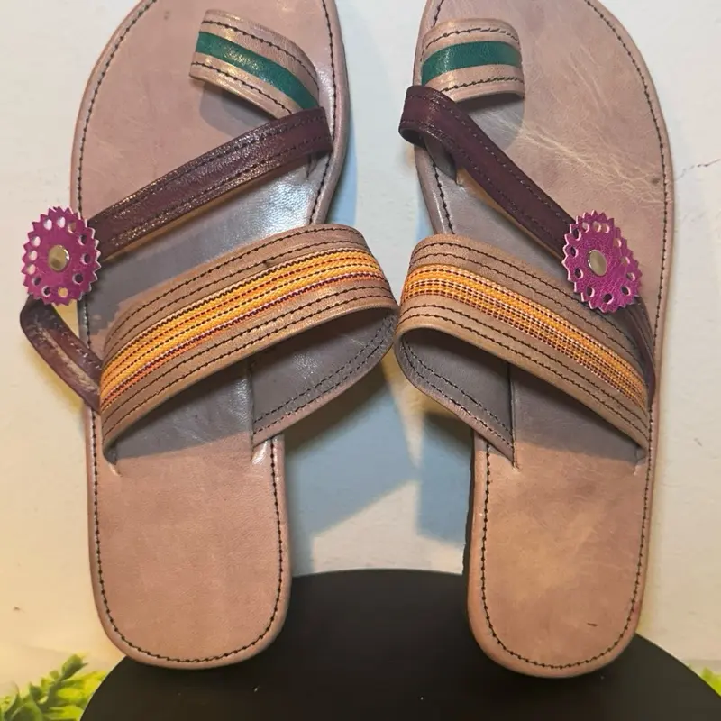 Women's Flat Leather Sandals - Handmade, 100% Leather Footwear, Women's Shoe for Daily Wear. Size Medium (7.5- 8.5)