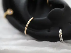 Conch Wire Hoop • Simple Large 14k Gold Wire • Silverfill Rose goldfill Huggie Helix Piercing • Snug Hoop Piercing • Minimalist Hoop Earring