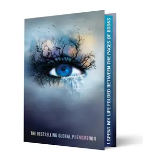 Shatter Me Collector’s Deluxe Limited Edition (Shatter Me: Volume Number 1) by Tahereh Mafi [Hardback Book]