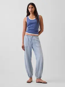 Gap Women's UltraSoft Denim Easy Barrel Joggers