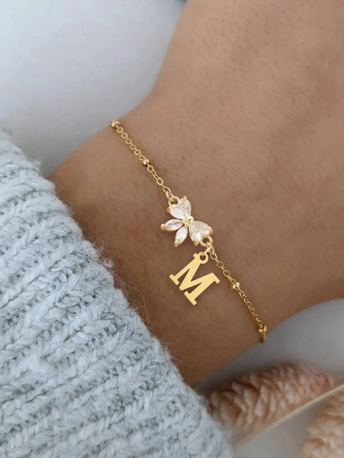 1Pcs Initial Artificial Crystal Bowknot Bracelet For Women New Fashion Golden Stainless Steel Bead Chain Bracelet For Women Beaded Bracelet, Bow Bracelets, Pretty Bracelet, Bracelet With Charms, Fashionable Bracelet, High Quality Bracelet