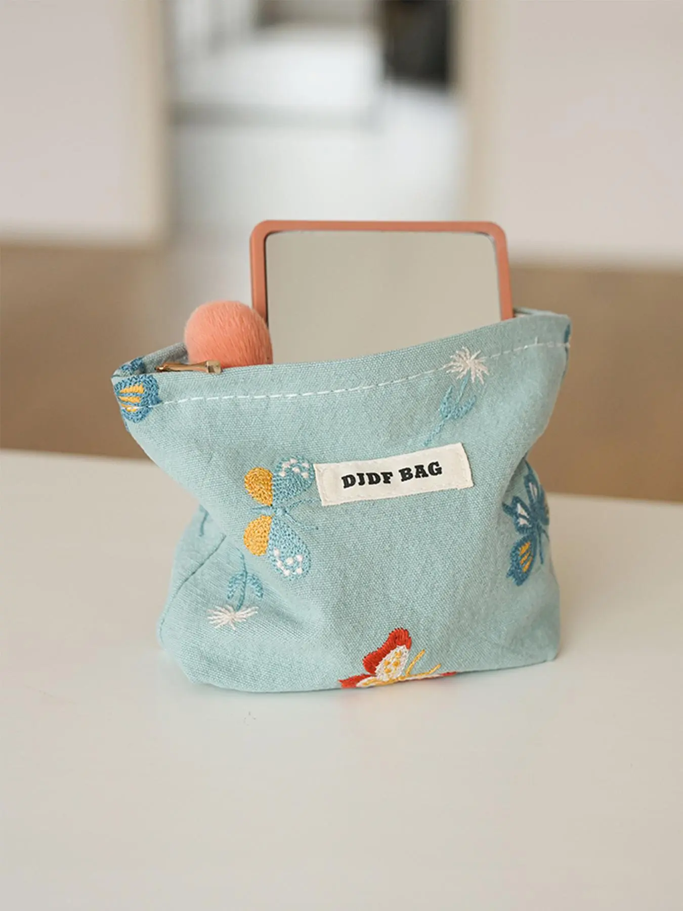 Butterfly Embroidered Toiletry Bag, Portable Cosmetic Storage Bag, Zipper Makeup Bag, Handheld Cosmetic Pouch, Beauty Storage Pouch, Versatile Storage Bag for Travel, Office, Home