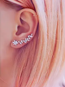 Sparkling Flower Stud Earrings for Women, Full Rhinestones Design, Perfect for Parties and Date Nights, Tiktok Trendy Floral Jewelry, Elegant Minimalist Earrings, Ear Studs