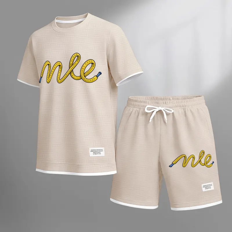 Men's Classic Logo print drawstring shorts set for spring/summer, a casual summer outfit including a short-sleeved shirt and shorts, suitable for everyday wear and sports. A two-piece set for a relaxed and energetic lifestyle.