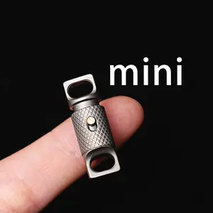 Titanium Alloy Keychain, Lightweight Men's Keyring with Rotating Connector, Quick Release Mini Locking Clasp, Edc Multi Tools Gift Set
