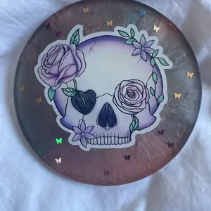 Floral Skull Coaster - Decorative Coaster with Rose and Flower Design, Ideal for Tableware Use