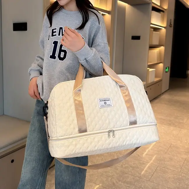 Spacious Large Capacity Travel Duffle Bag, Lightweight, Water-Resistant, Argyle Pattern Luggage Bag with Multiple Compartments, Reinforced Handles, a