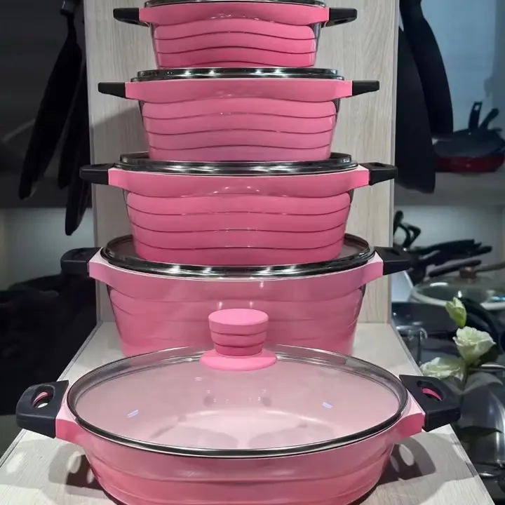 Premium  nonstick cooking surface with glass lid easy to clean and is highly durable