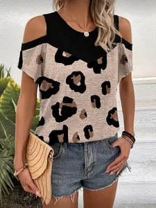 Plus Size Women's Leopard Colorblock T-Shirt, Fitted Long Sleeve Top, Casual Fashion, Comfortable and Stylish, Perfect for Daily Wear