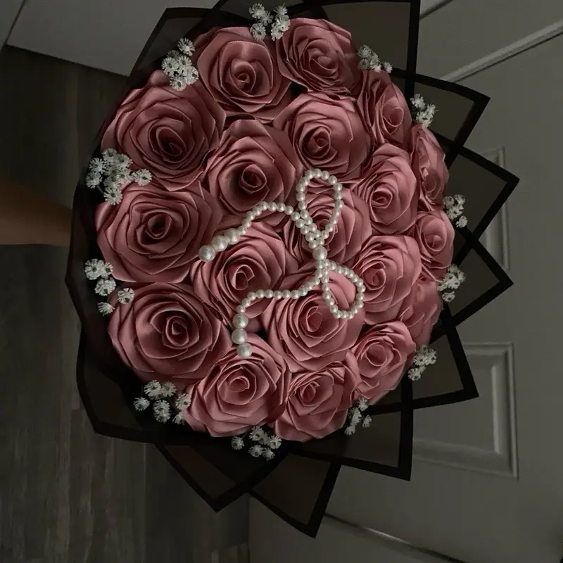 Coquettecore 19-Rose Synthetic Bouquet with Pearl Heart Decoration, Medium-Size Compact Floral Design, Decorative Faux Flowers for Special Occasions & Home Decor